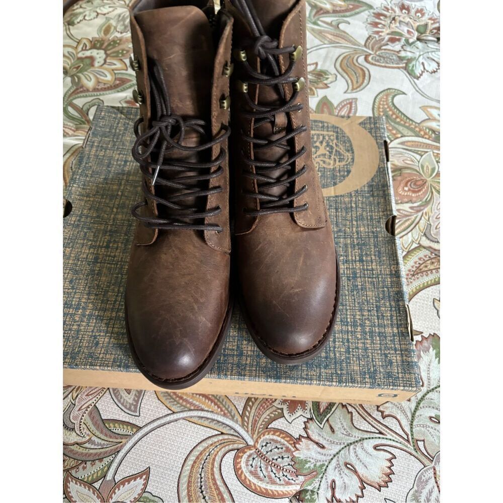 NWT Born Boreen Bootie